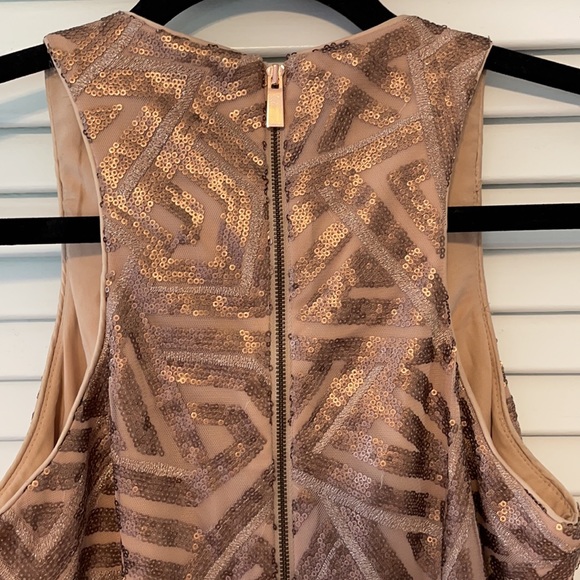 Vince Camuto Metallic Sequin Dress Razor Back sz 2 - Picture 5 of 7